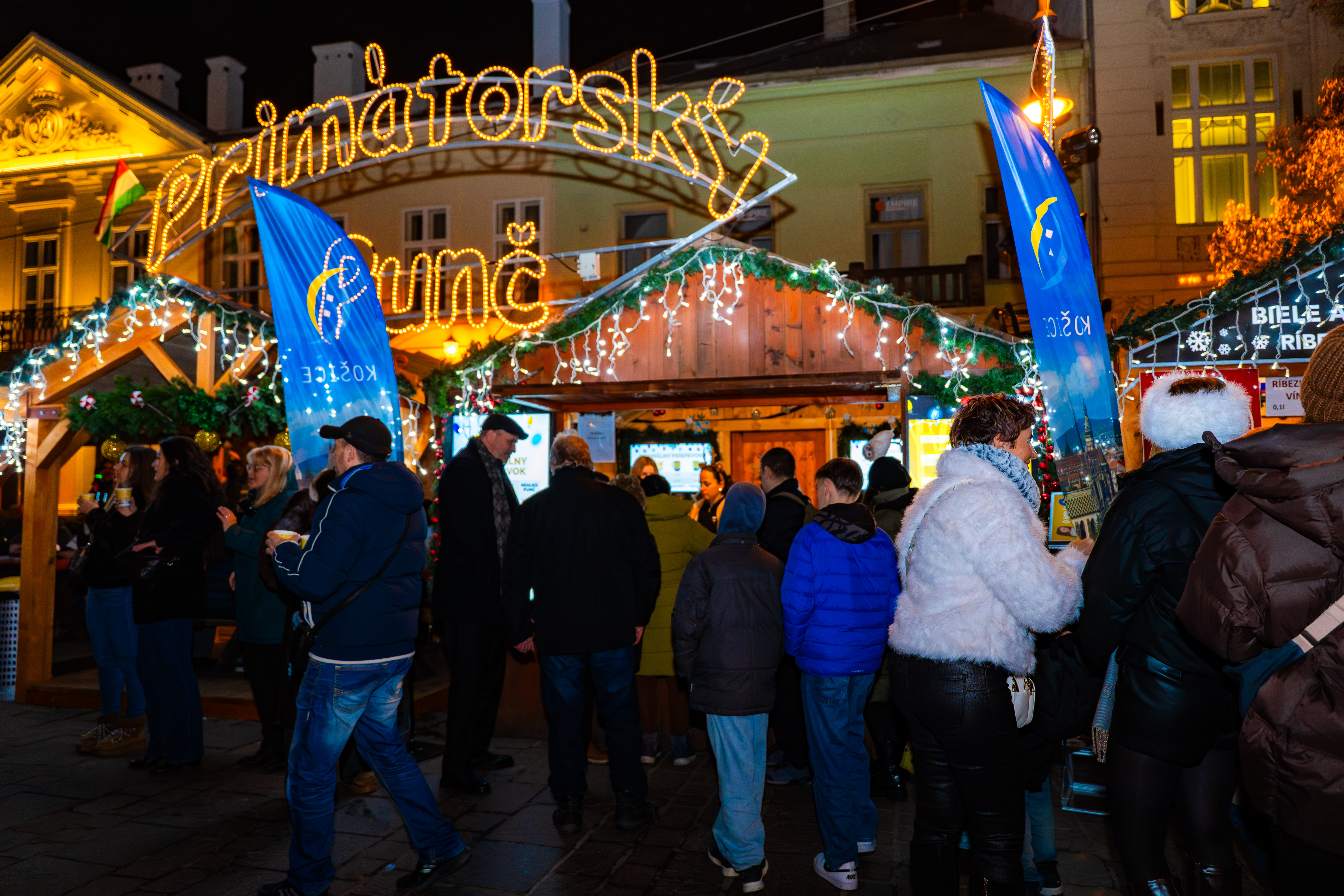 Kosicke rozpravkove Vianoce - Mikulas na Hlavnej-15